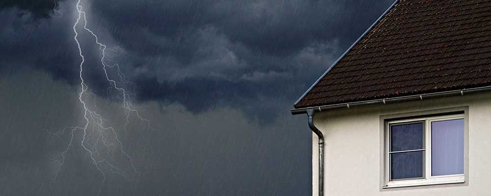versicherungsverein-enger-startseite-gewitter-blitz-regen